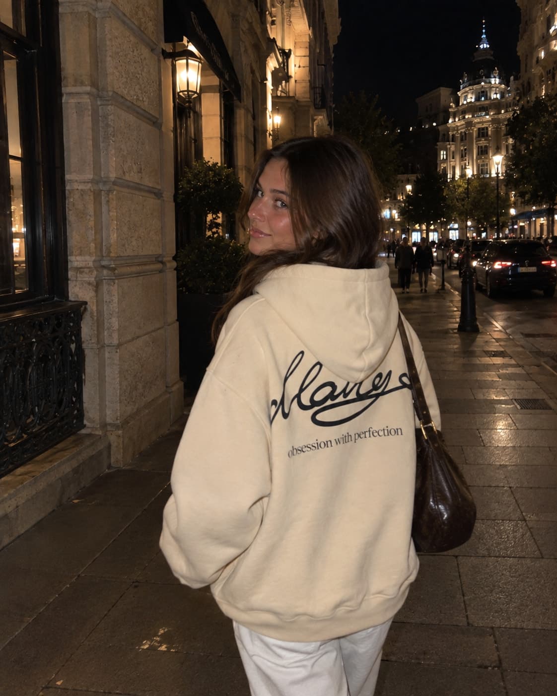 Crema — de noche